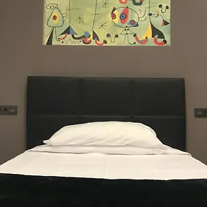 Eden 2*, Barcelona España